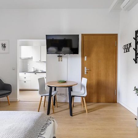 Homewell Apartments Zelazko Poznan Luaran gambar