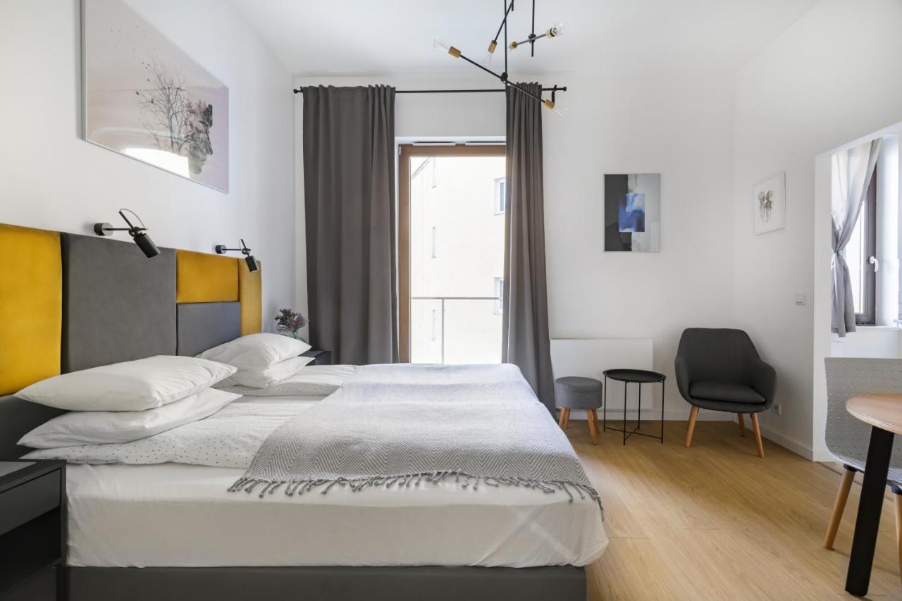 Homewell Apartments Zelazko Poznan Luaran gambar